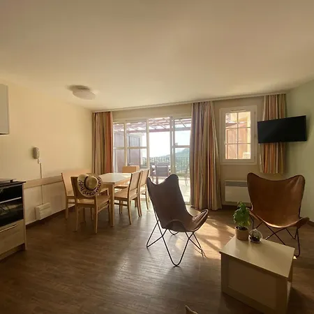 Duplex 3 Pièces 6 Pers Avec Terrasse, Piscine, Et Parking - Fr-1-504-658 *